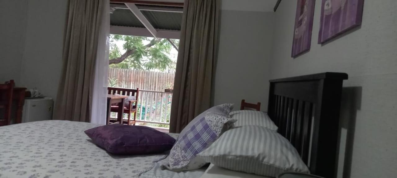 Beit Shalom Before Known As Best Little Guesthouse Oudtshoorn Buitenkant foto