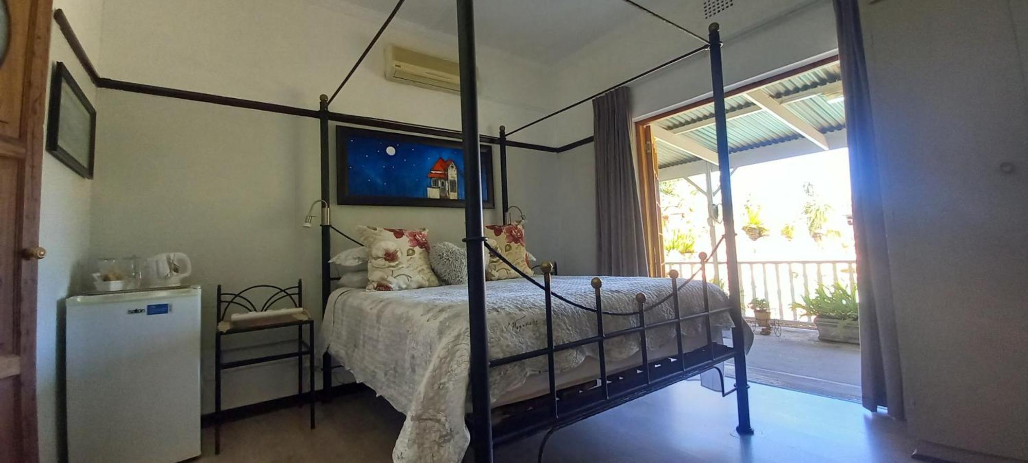 Beit Shalom Before Known As Best Little Guesthouse Oudtshoorn Buitenkant foto