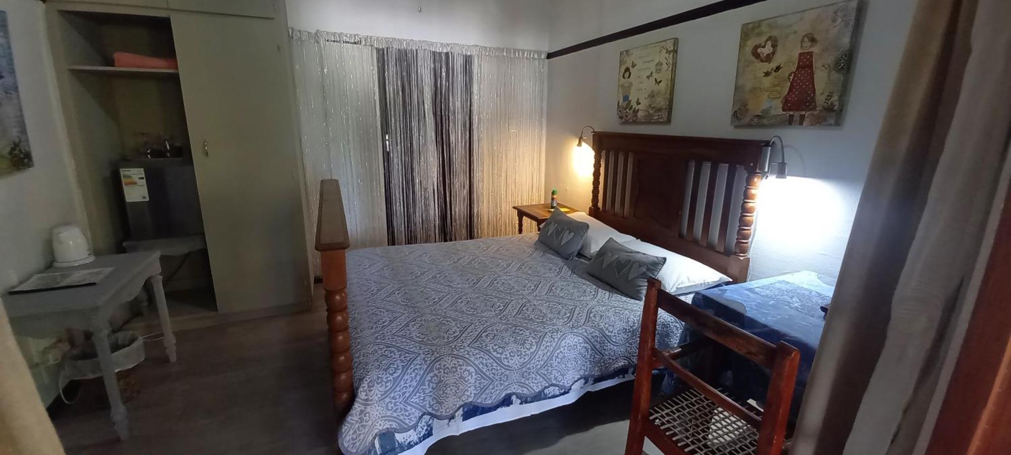 Beit Shalom Before Known As Best Little Guesthouse Oudtshoorn Buitenkant foto